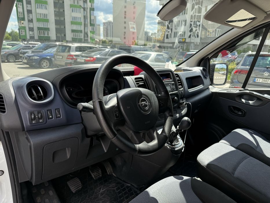 Opel Vivaro 2017р., 1,6сdti, груз-пас, довга база