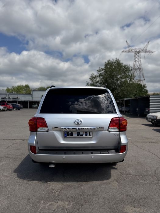 Toyota Land Cruiser 200 дизель