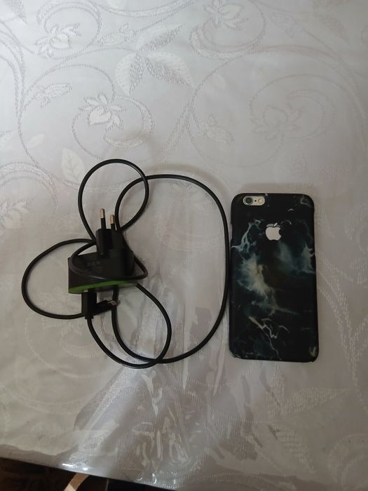 Продаю айфон 6s з чехлом захисним склом і зарядкою
