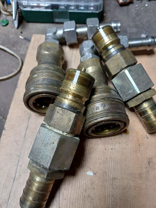 Szybko złączki hydrauliczne