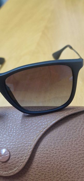 Ray-Ban Chris Bom estado