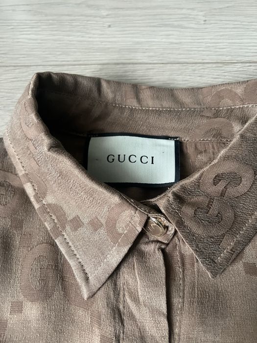 Продам костюм женский Gucci