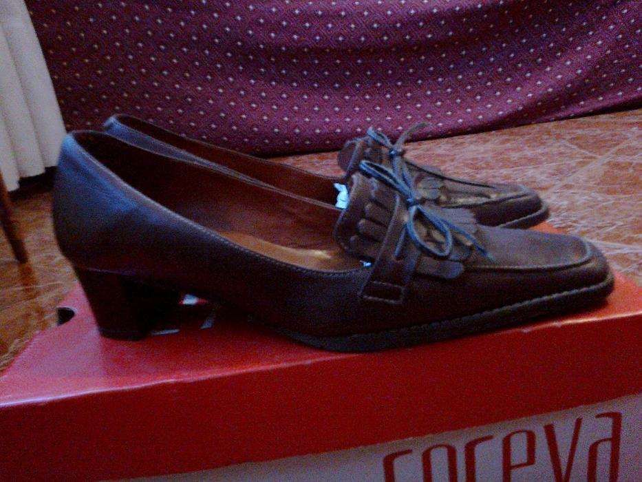 Sapatos de pele para senhora