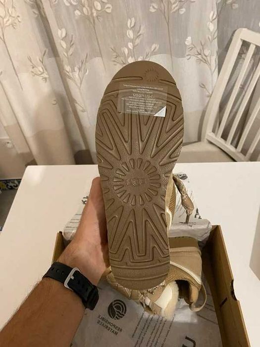 UGG UGG Lowmel Sand R.41