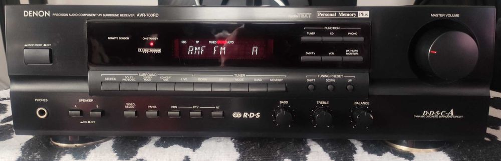 Amplituner Denon AVR-700RD