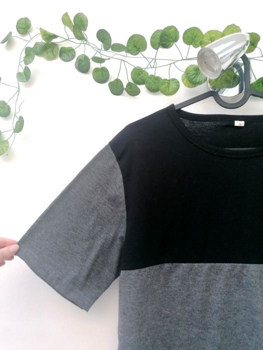 T-shirt Cinzenta e Preta de Homem