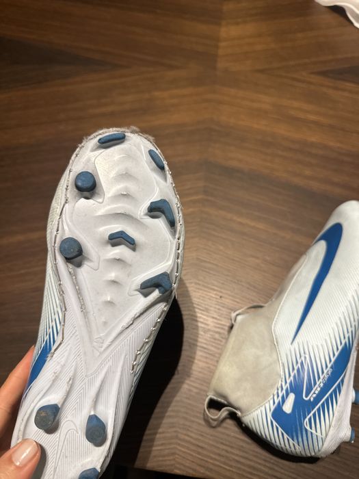 Chuteiras nike tamanho 37,5