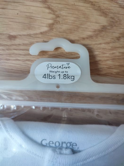 Kaftaniki dla wcześniaka 4lb 1.8 kg