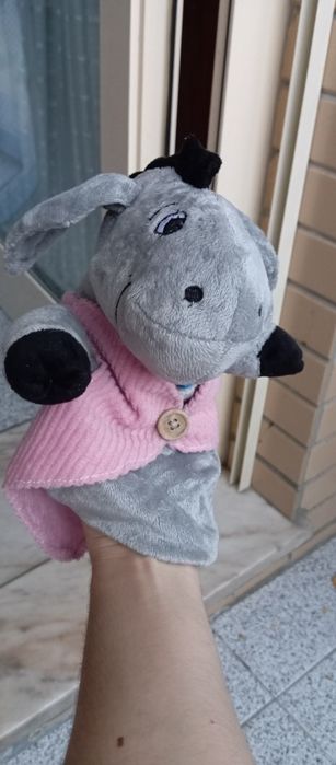 Vários brinquedos para bebê