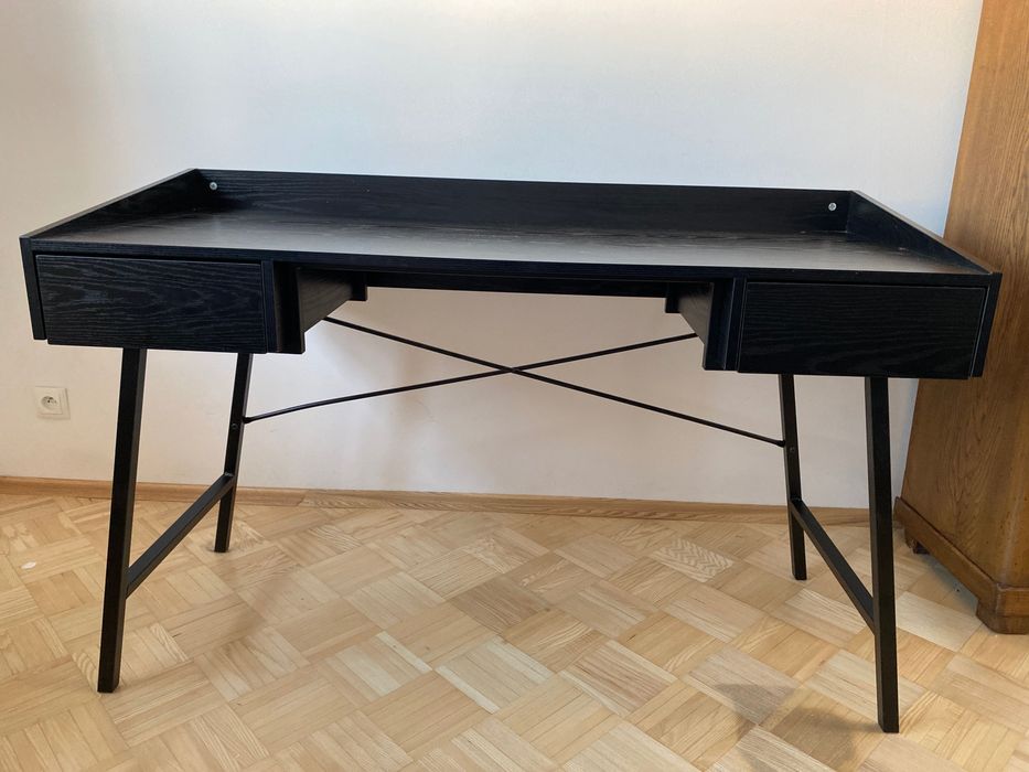 Biurko 130 szerokości, 55 cm głębokosci blat