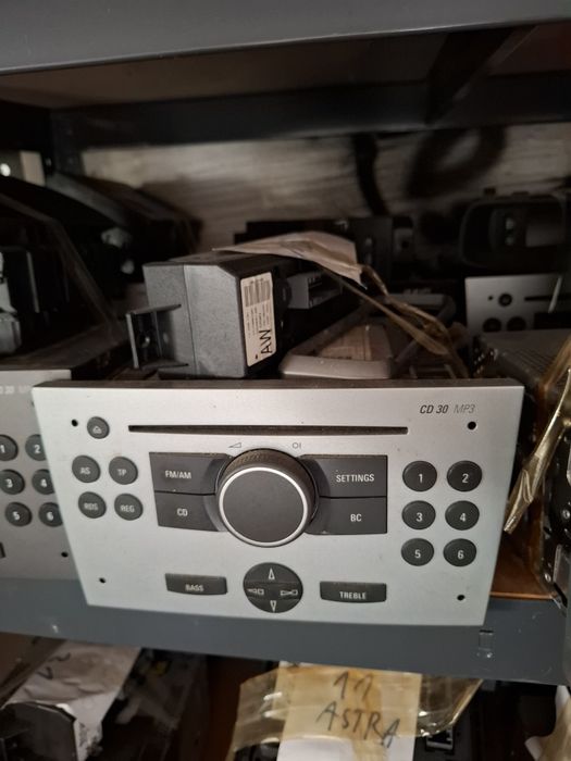 RADIO CD MP3 OPEL MERIVA A z wyświetlaczem stan bdb