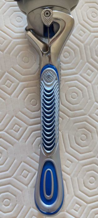 Gillette SkinGuard (compatível com várias lâminas)