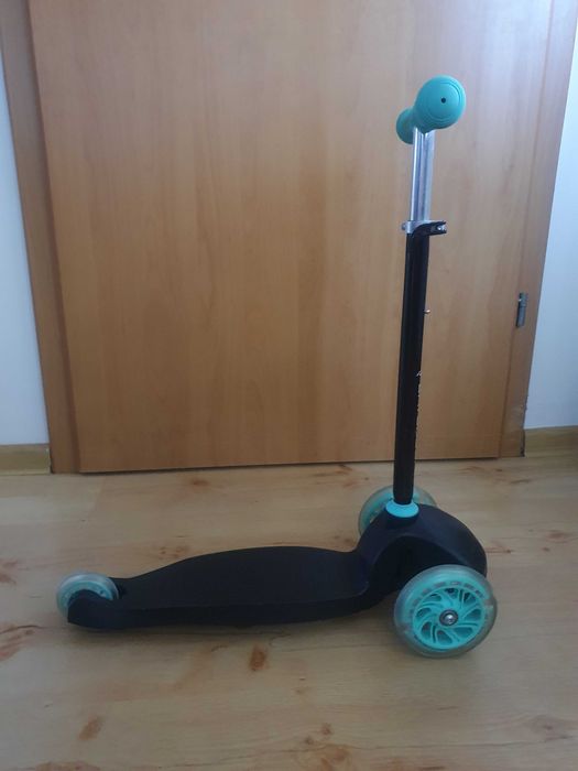 Hulajnoga Scooter led trójkołowa