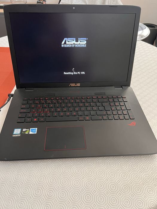 ASUS ROG GL752VW - Portátil Gaming 17.3” | i7 | 32GB RAM | SSD+HDD | Carregador incluído
