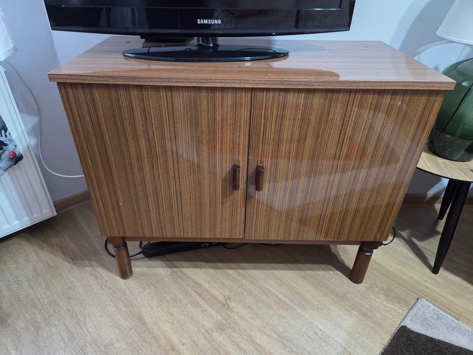 Meble - stolik pod telewizor, szafka, witryna