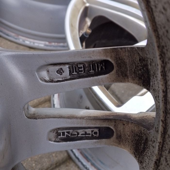 Alufelgi Dezent 4 szt. 16 cali VW Audi Skoda Seat