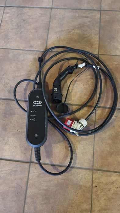 Oryginalna ładowarka Audi e-tron