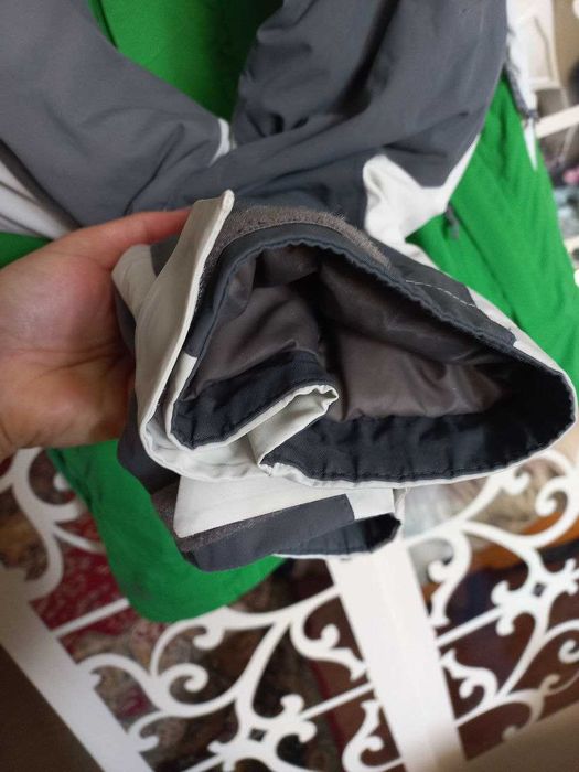 Лижна куртка Columbia omni-tech р.М