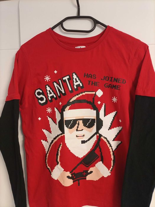 Dwie bawełniane bluzy, koszulka gratis, rozm. 146