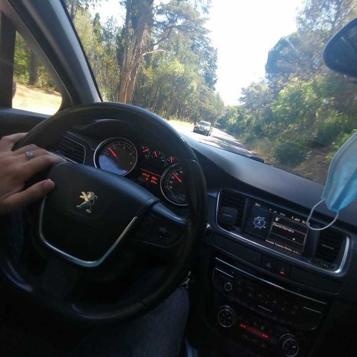 Peugeot 508 SW 2011