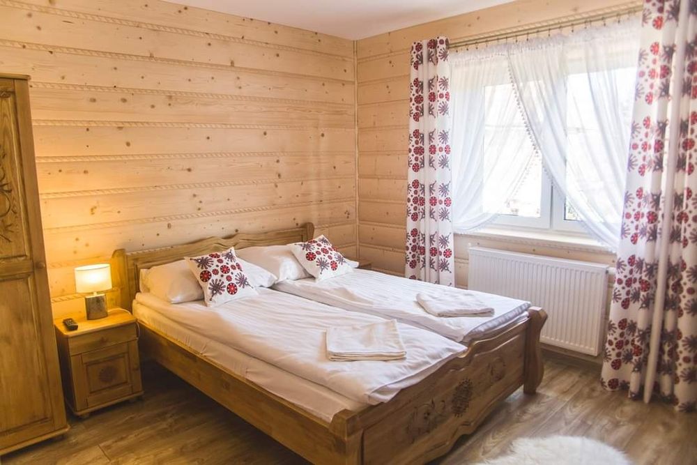 Pokoje i Apartamenty Góralskie Spanie obok Chochołowskich Term Witów