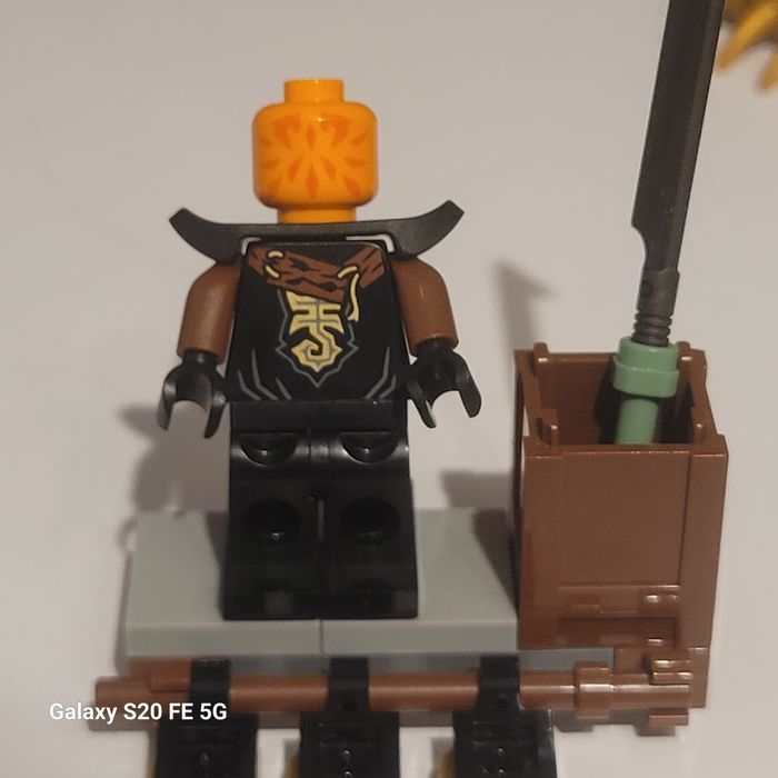 Lego ninjago figurka rox