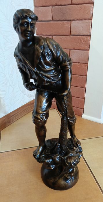 Stare - rzeźby figurki