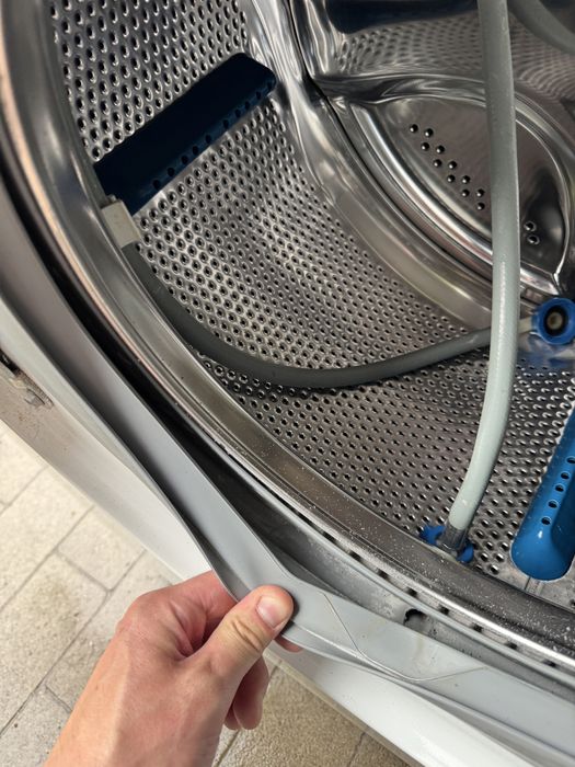 Стиральная машина на запчасти  Electrolux EWS1074SMU