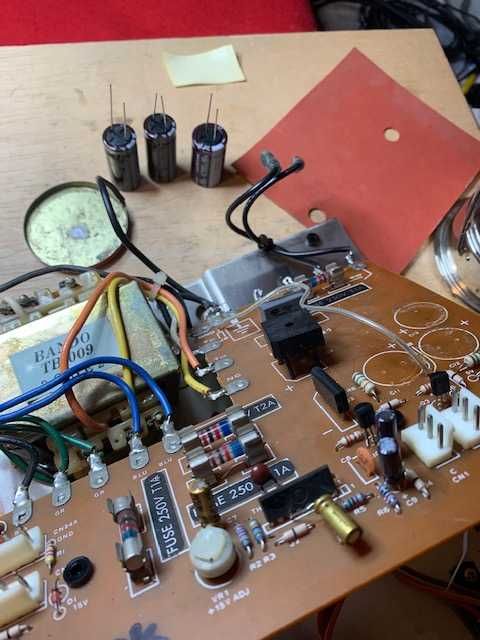 Reparação/revisão/restauro sintetizadores Korg,Yamaha e Roland 70s 80s