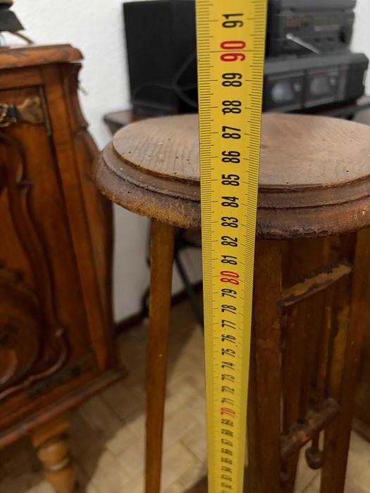 Pedestal em Madeira para Recuperação