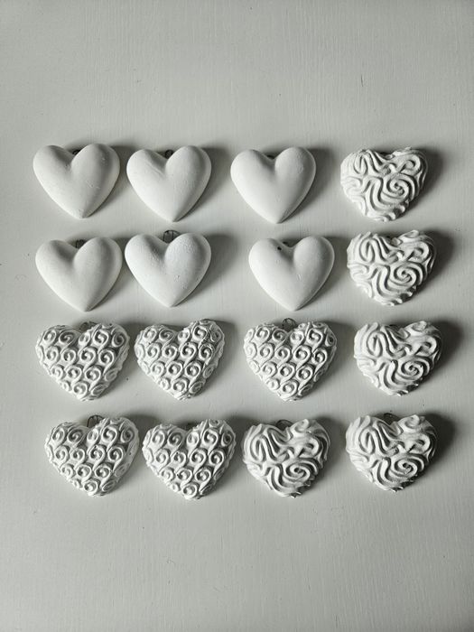 Gipsowe serca serduszka