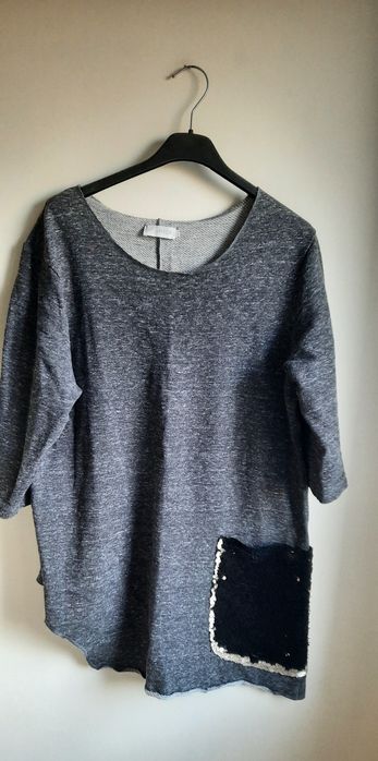 Dresowa asymetryczna  tunika z cekinową kieszenią