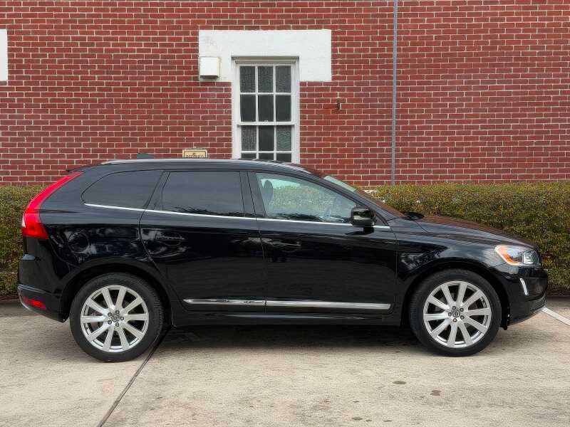 2017 Volvo XC60 T5 Inscription