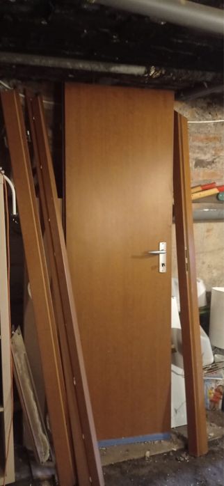 Drzwi + oscieznica + maskownica