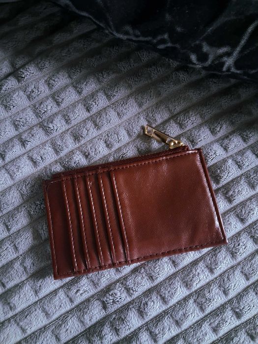 Portfel i holder na karty w bordowym kolorze