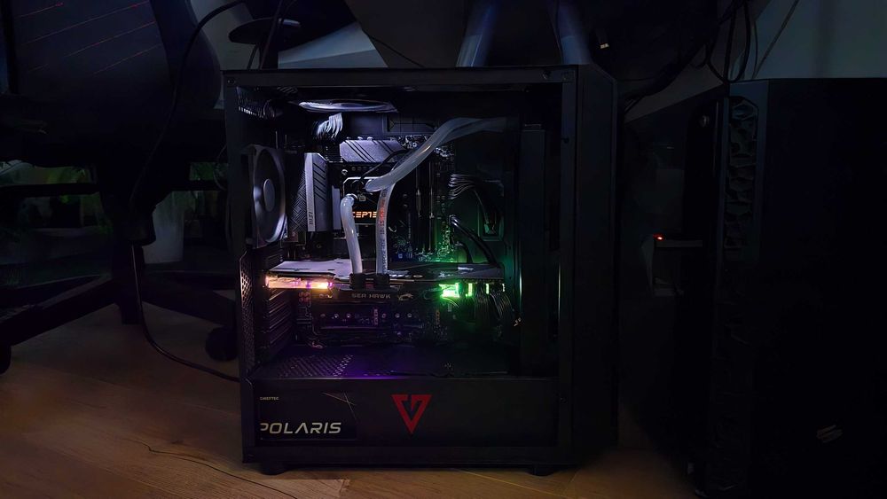 PC i5 12600k - msi sea hawk 2080ti - 32gb - 500gb - msi z690 - 750W