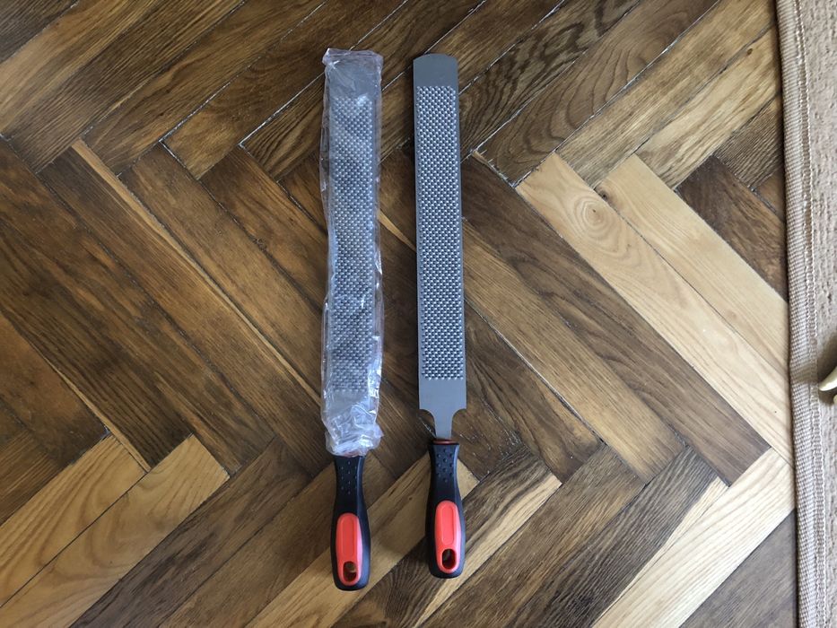 упряж для коней,кліщі для копит,ножі,рашпилі