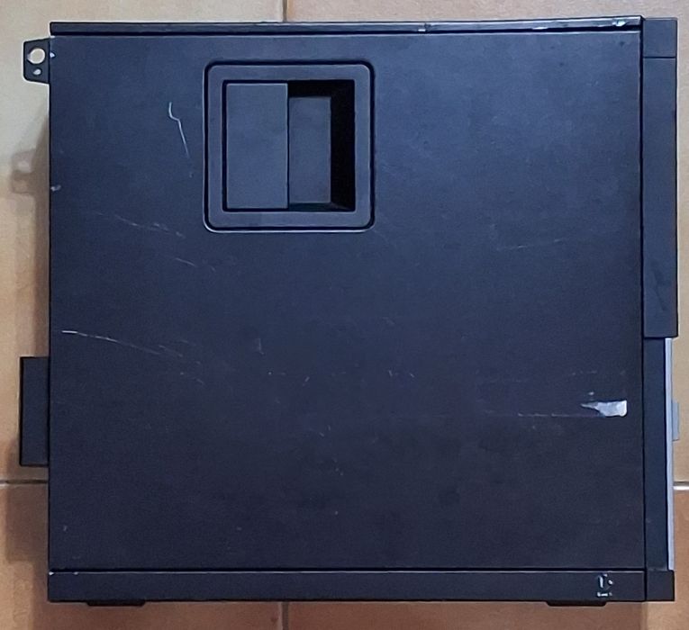 Caixa Dell de pc com fonte