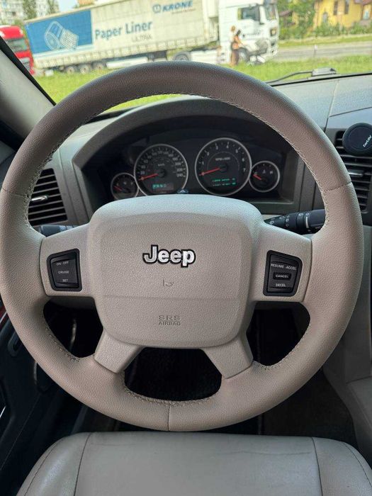 Jeep Grand Cherokee 2005
III покоління/WK  5.7i AT 4WD Limited