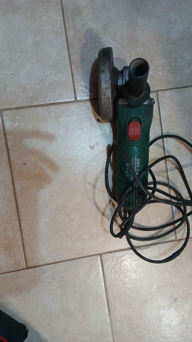 Болгарка  фірми DWT