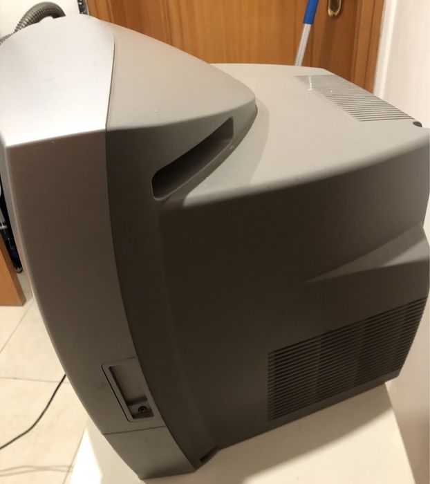 T v com dvd a funcionar