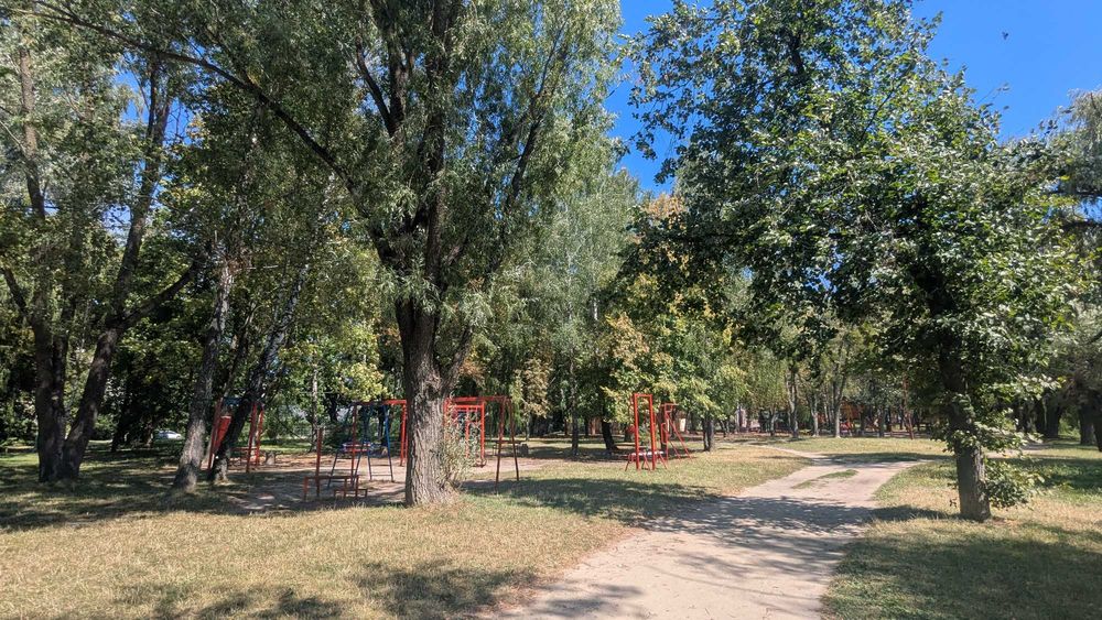 смт.Чабани Машинобудівників вул.2-В/ ПРОДАЖ  1-к  квартири, 49кв.м./ст.метро Теремки-7хв. /єВідновлення, Сертифікат, Житл.ваучер...