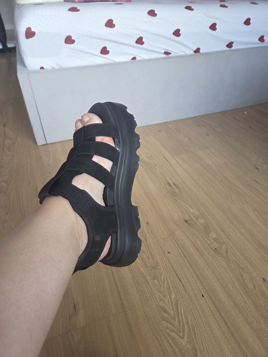 Sandały ugg czarne