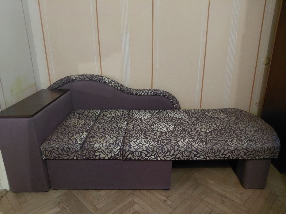 Софа-ліжко  розкладна з нішею  для білизни  + бокова тумба