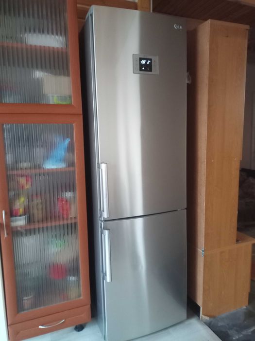 Холодильник LG крапельний