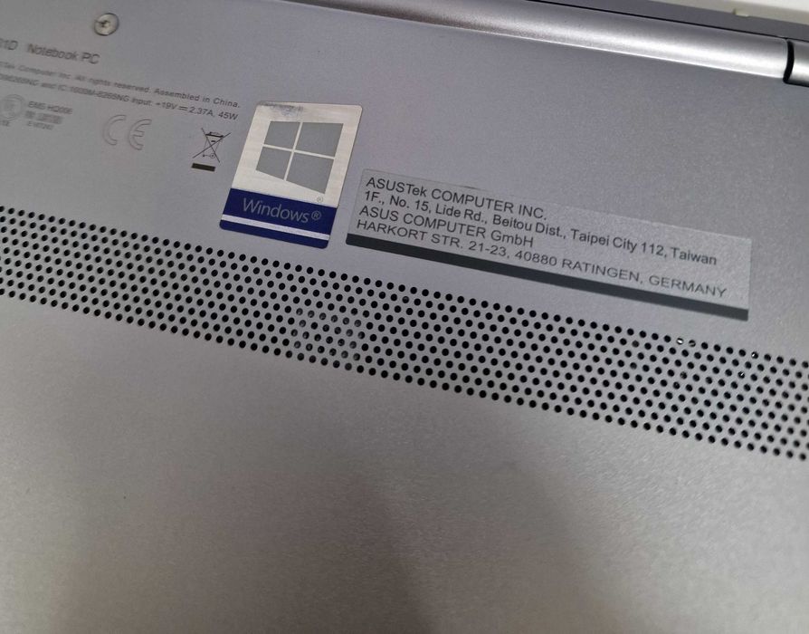 Laptop Asus ZenBook 14 UM431D 14 " AMD Ryzen 5 8 GB / 512