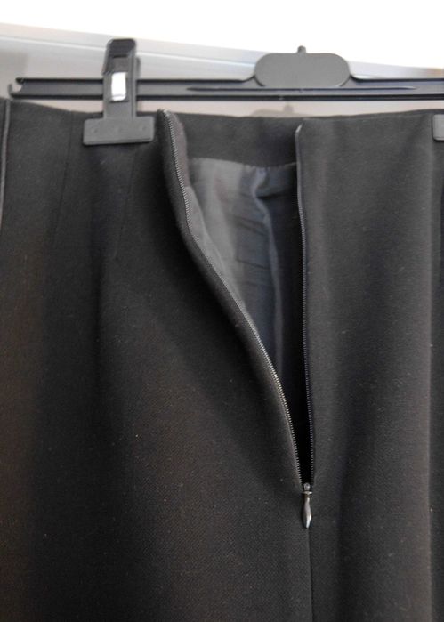 Elegancka ołówkowa spódnica