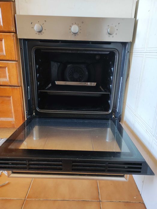 Placa vitroceramica + forno elétrico + mesa 1.20 x 0.80