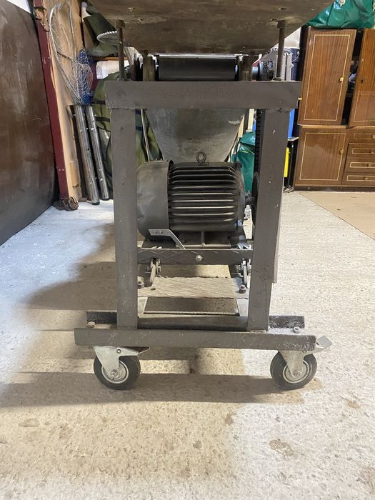 Деревообробний станок на 3 фази двигун 3 Квт