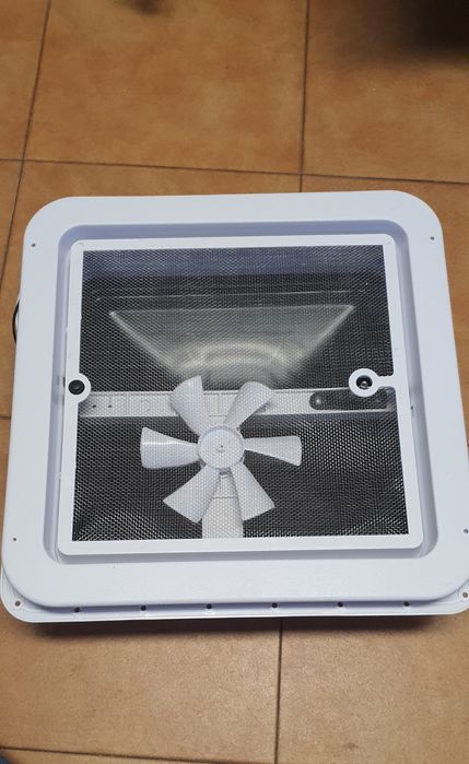 Janela caravana nova